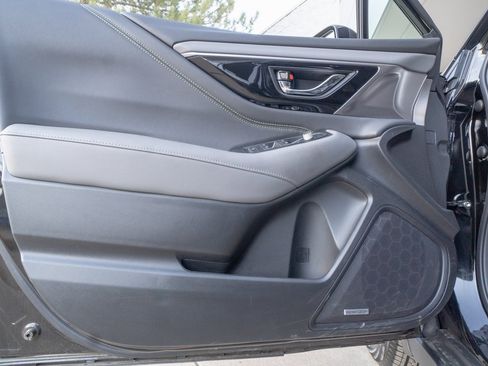 Certified 2025 Subaru Outback Onyx Edition w/ Popular Package #2 image 7