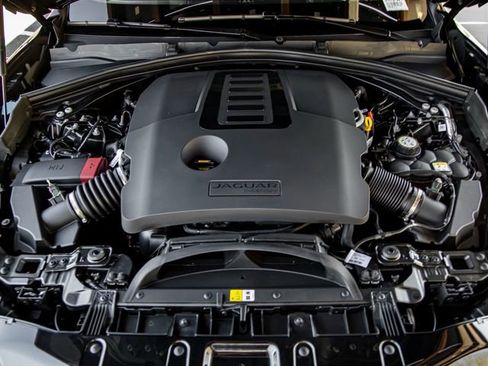 New 2026 Jaguar F-PACE R-Dynamic S image 30