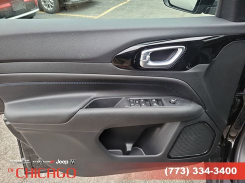 New 2026 Jeep Compass Latitude image 18