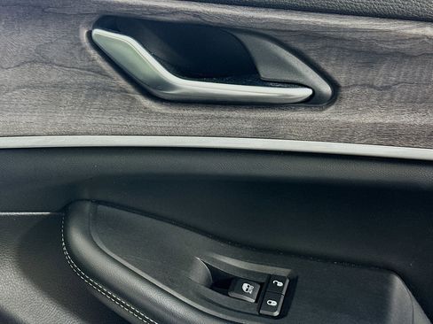 Used 2022 Jeep Grand Cherokee L Limited image 29