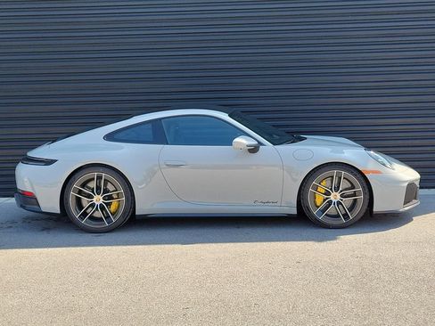 Used 2026 Porsche 911 Carrera 4 GTS AWD/4WD image 8
