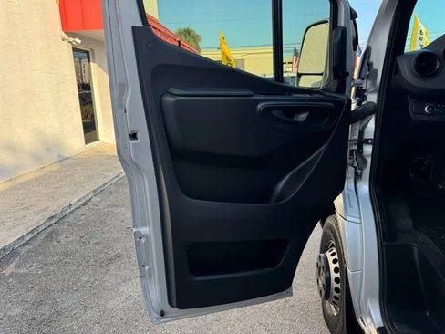 Used 2023 Mercedes-Benz Sprinter 3500 image 13