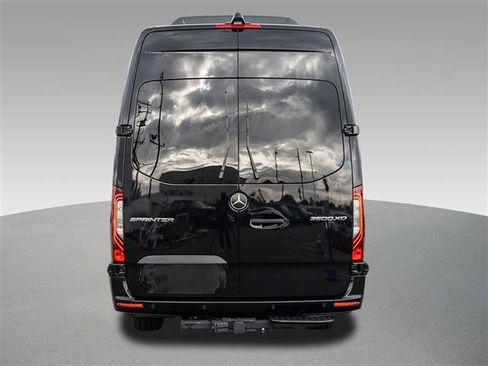 Used 2023 Mercedes-Benz Sprinter 3500 image 4