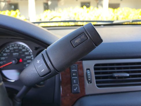 Used 2013 Chevrolet Tahoe LS image 26