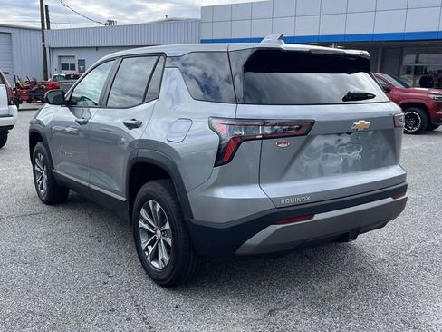 New 2026 Chevrolet Equinox LT image 3