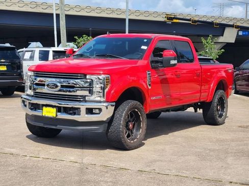 Used 2019 Ford F250 Lariat w/ Lariat Value Package AWD/4WD image 3