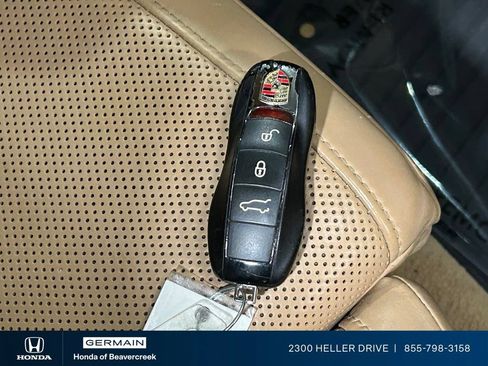 Used 2017 Porsche Cayenne AWD/4WD image 30