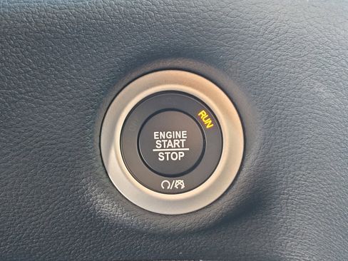 New 2026 Chrysler Pacifica Select image 22