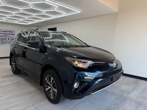 Used 2017 Toyota RAV4 XLE w/ Carpet Mat Package FWD image 13