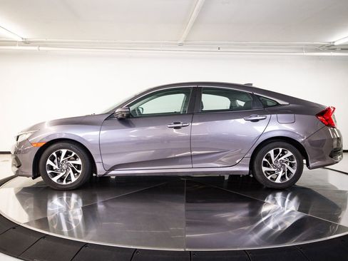 Used 2017 Honda Civic EX image 2