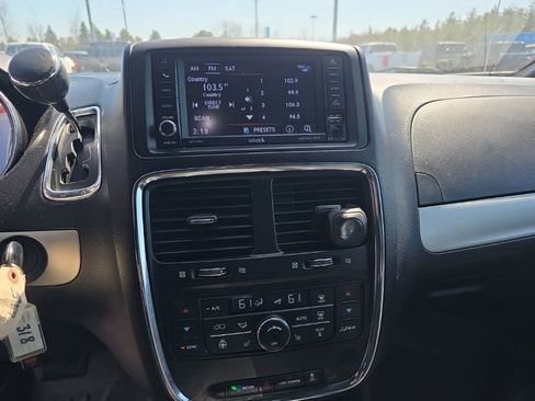 Used 2019 Dodge Grand Caravan GT FWD image 10