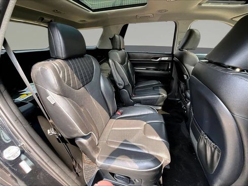 Used 2023 Hyundai Palisade Limited AWD/4WD image 28