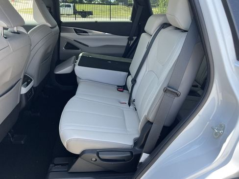 Used 2026 INFINITI QX60 Luxe w/ Cargo Package AWD/4WD image 12