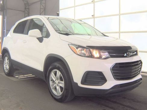 Used 2019 Chevrolet Trax LS w/ Tint and Cruise Package AWD/4WD image 3