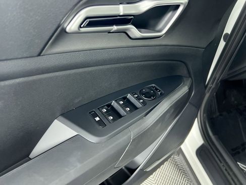 New 2026 Kia Sportage S image 16