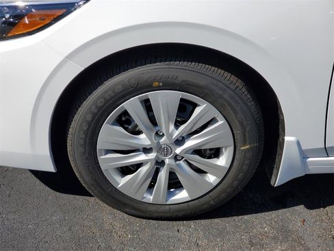 New 2025 Nissan Sentra S image 9