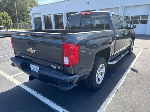 Used 2017 Chevrolet Silverado 1500 LTZ Z71 w/ LTZ Plus Package AWD/4WD image 5