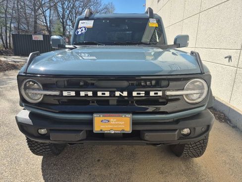 Certified 2023 Ford Bronco Outer Banks w/ Sasquatch Package AWD/4WD image 2