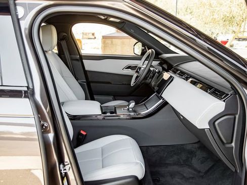 New 2026 Land Rover Range Rover Velar Dynamic SE image 27