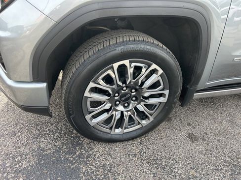 Used 2024 GMC Sierra 1500 Denali Ultimate image 10