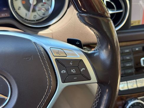 Used 2013 Mercedes-Benz SL 550 image 30