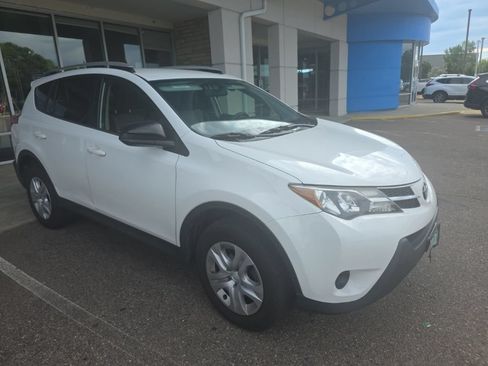 Used 2014 Toyota RAV4 LE AWD/4WD image 2