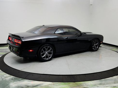 Used 2019 Dodge Challenger R/T image 5