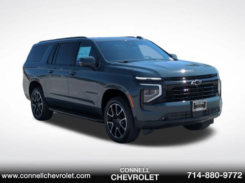 New 2026 Chevrolet Suburban RST w/ Comfort Package AWD/4WD image 3