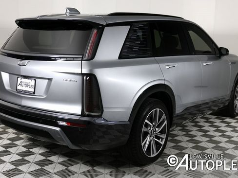 Used 2026 Cadillac Vistiq Sport image 5