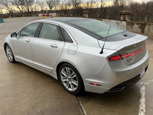 Used 2014 Lincoln MKZ Hybrid w/ Equipment Group 202A Reserve image 4