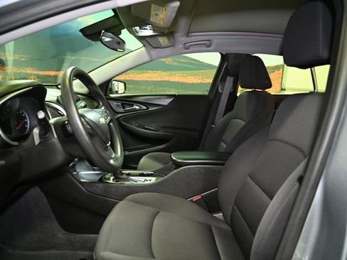 Used 2024 Chevrolet Malibu LT image 20