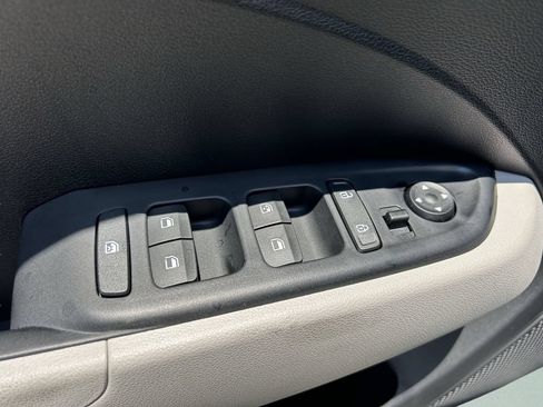 New 2026 Hyundai Venue SEL FWD image 22