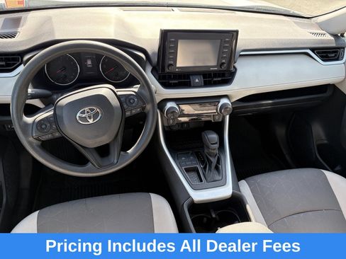 Used 2022 Toyota RAV4 XLE FWD image 13