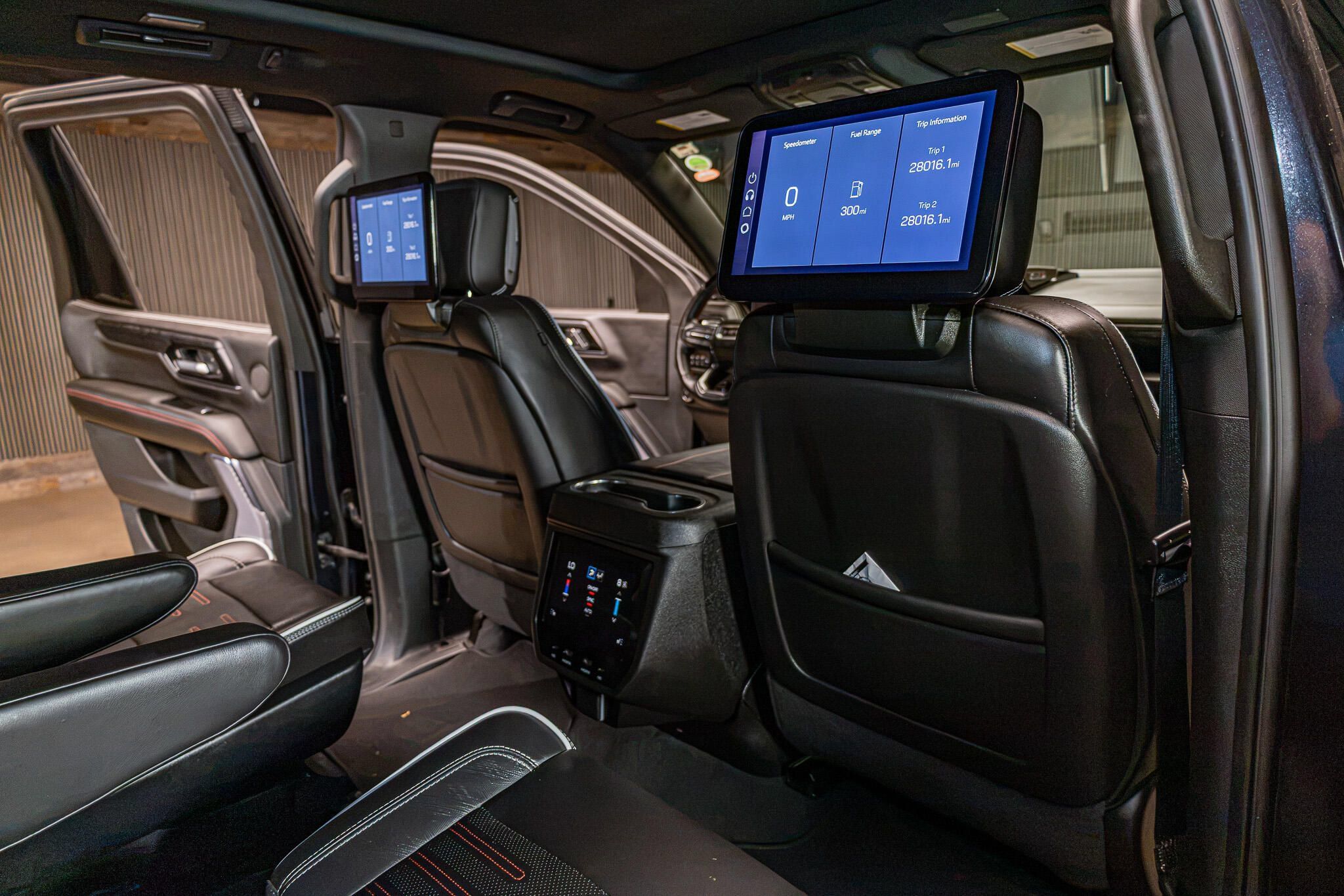 Used 2025 GMC Yukon AT4 Ultimate AWD/4WD image 27