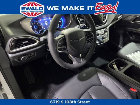 New 2026 Chrysler Voyager LX FWD image 6
