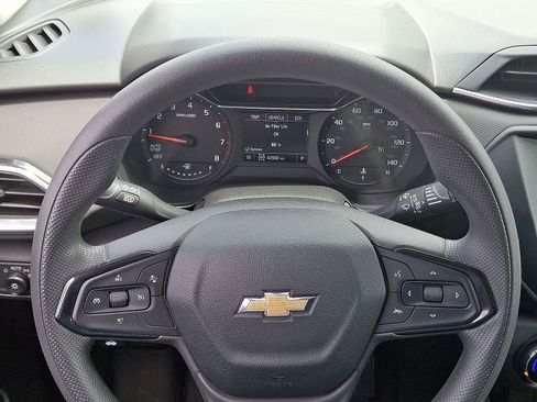 Used 2022 Chevrolet TrailBlazer LT AWD/4WD image 19