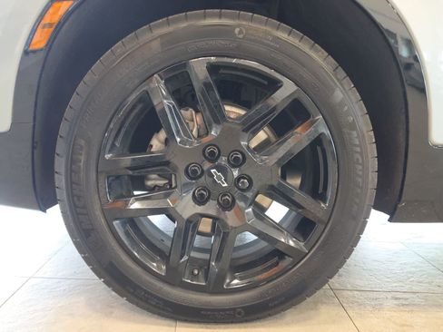 Used 2024 Chevrolet Blazer RS w/ Enhanced Convenience Package FWD image 12