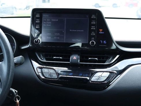 Used 2019 Toyota C-HR LE FWD image 16