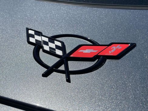 Used 2004 Chevrolet Corvette Coupe w/ Preferred Equipment Group image 10