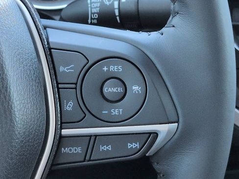 Used 2022 Toyota Camry XLE w/ Navigation Upgrade Package FWD image 25