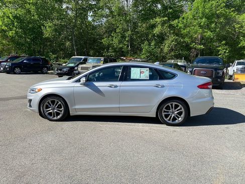 Used 2019 Ford Fusion SEL image 9