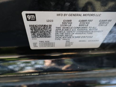 Used 2024 Chevrolet Silverado 3500 High Country w/ Technology Package AWD/4WD image 63