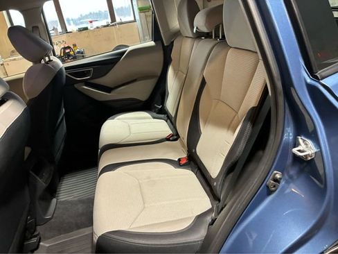 Used 2023 Subaru Forester AWD/4WD image 11