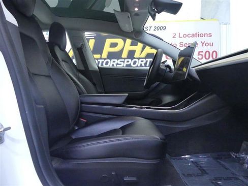 Used 2019 Tesla Model 3 Standard Range Plus image 7