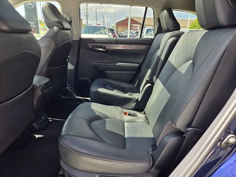 Used 2020 Toyota Highlander Platinum AWD/4WD image 5