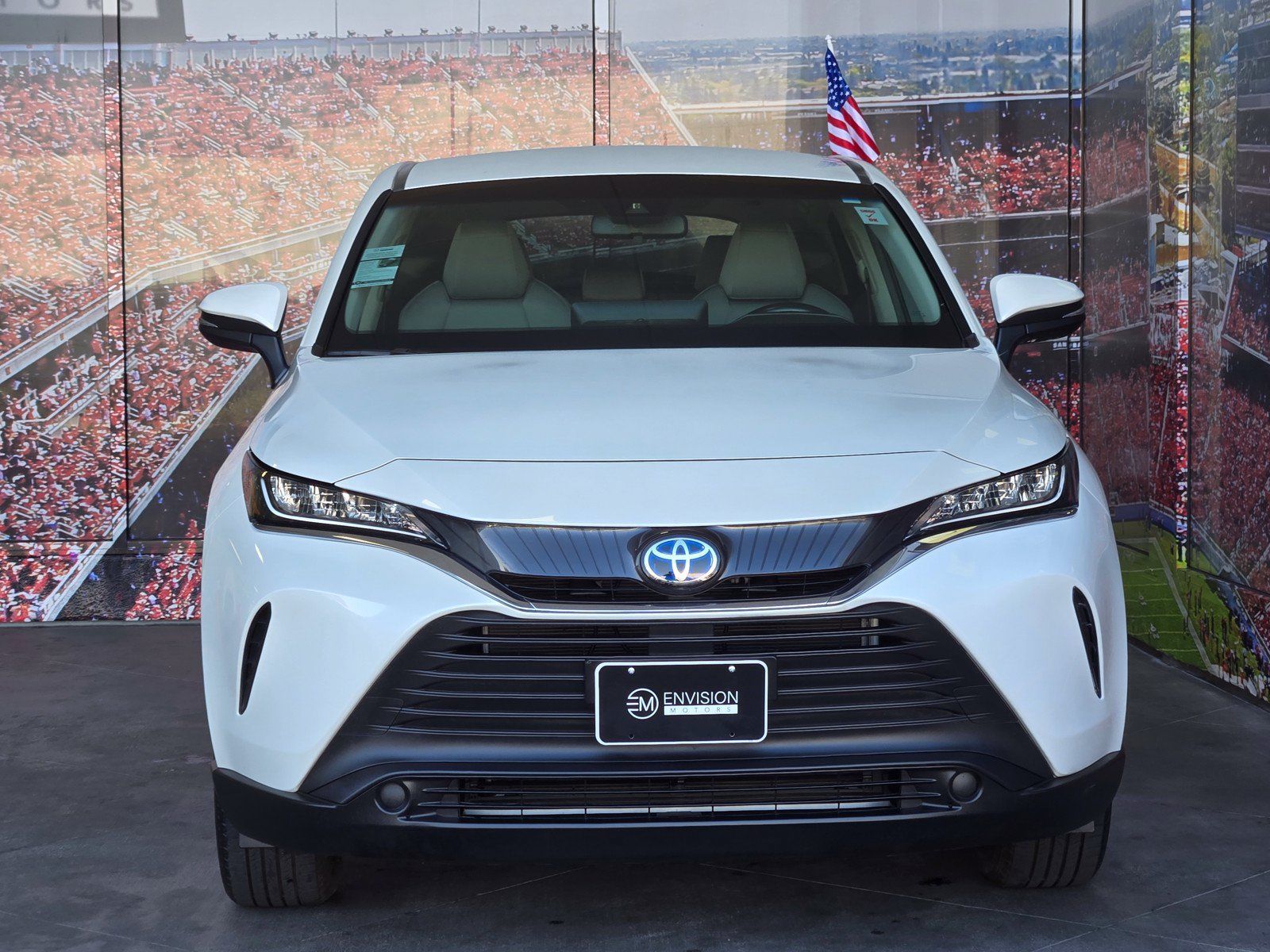 Used 2022 Toyota Venza LE AWD/4WD image 3