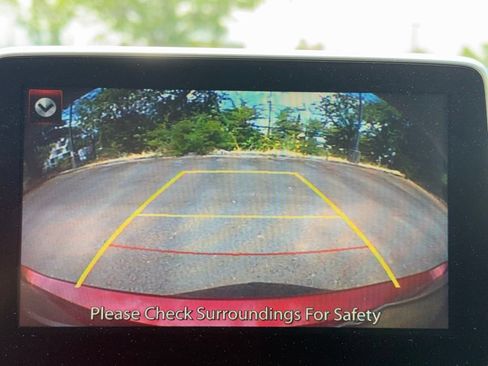 Used 2015 MAZDA MAZDA3 i Touring FWD image 11
