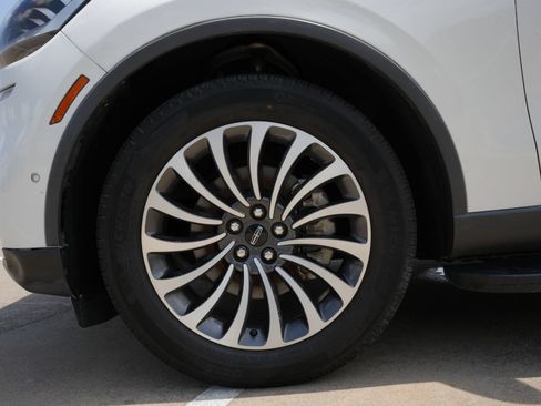 Used 2023 Lincoln Aviator Reserve RWD image 26
