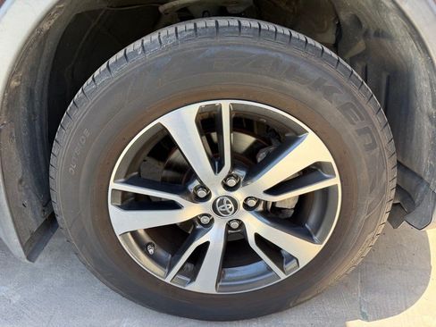 Certified 2018 Toyota RAV4 XLE FWD image 20