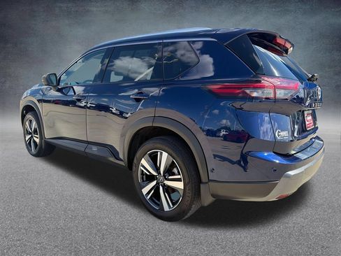 Used 2024 Nissan Rogue SL w/ SL Premium Package AWD/4WD image 3